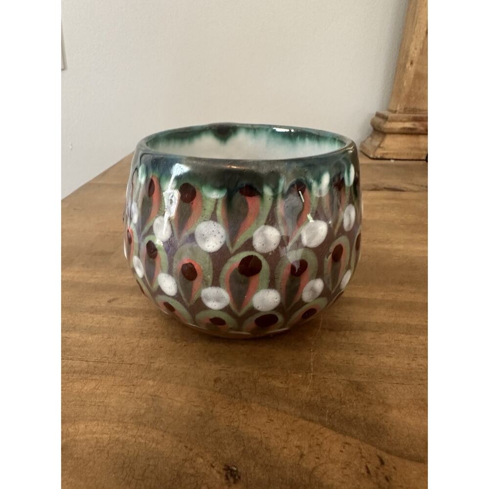 Palopo Guatemala Pottery Peacock Feathers Coffee Mug marked KE - Ken Edwards 3”T - Picture 4 of 6